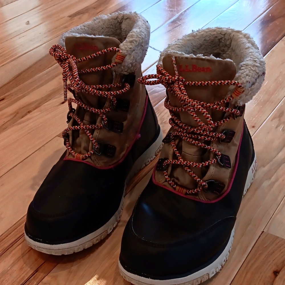 L.L. Bean Winterboots Size 7 Hint of pink